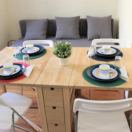 Homestay Tile Train28
